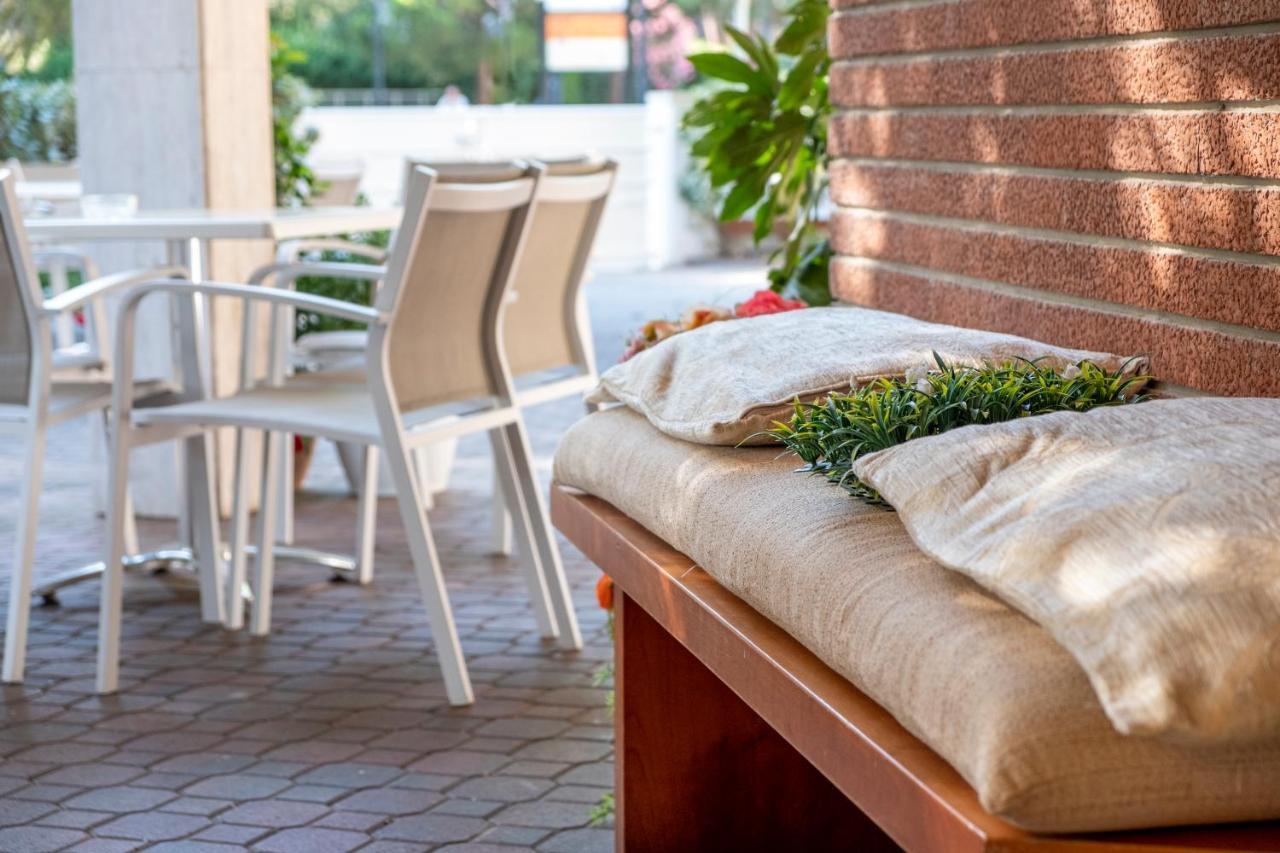 Hotel Orsa Maggiore Milano Marittima Exterior photo