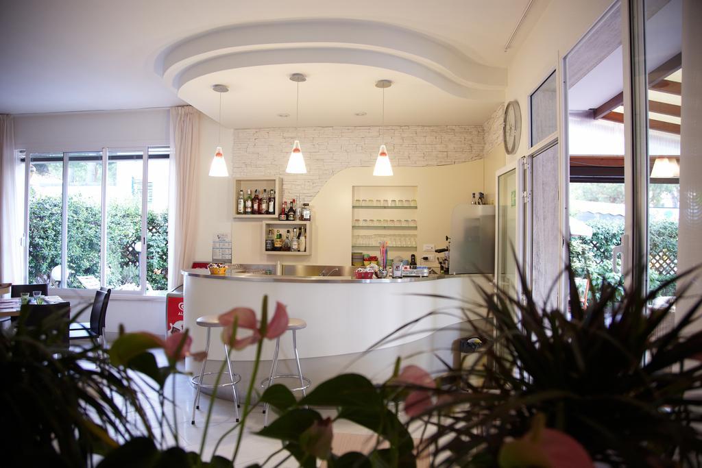 Hotel Orsa Maggiore Milano Marittima Exterior photo